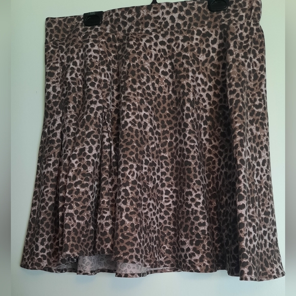 Torrid leopard print skirt 1x - Picture 1 of 2